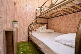 Отель Винтерфелл на Бауманской Москва Бюджетный двухместный номер с 2 отдельными кроватями-1